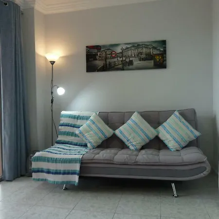 Yksioe, Laehellae Rantaa Apartament